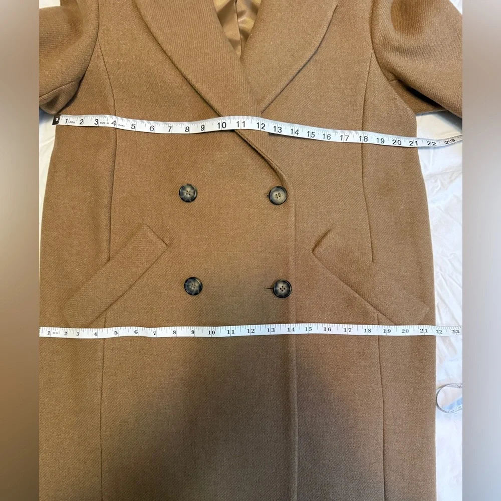 H&M double breasted camel wool blend coat. NWOT. Size 2, but fits like a medium. - Picture 5 of 8